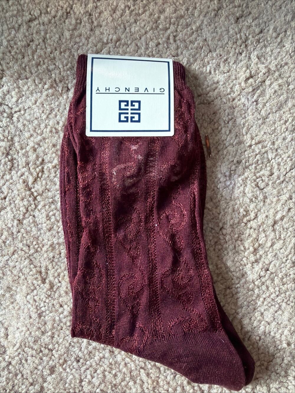 Givenchy Wine Burgundy Paisley Socks 9-11 Mercerized Cotton Blend New With Tags